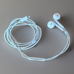 OEM Apple iPhone Wired Earpods Earphones Earbuds Lightning Authentic Original